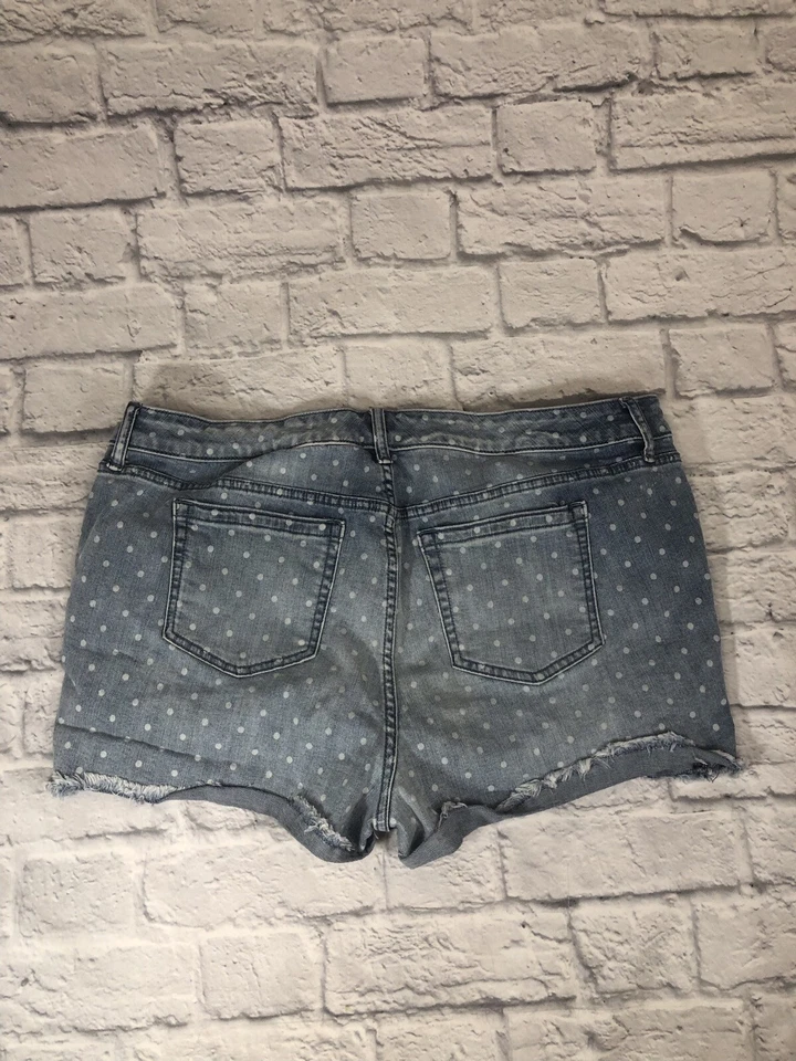 Pantalones Cortos de Jean Torrid para Mujer Azul Lunares Denim Envejecido Plus 20* Foto 3 de 4