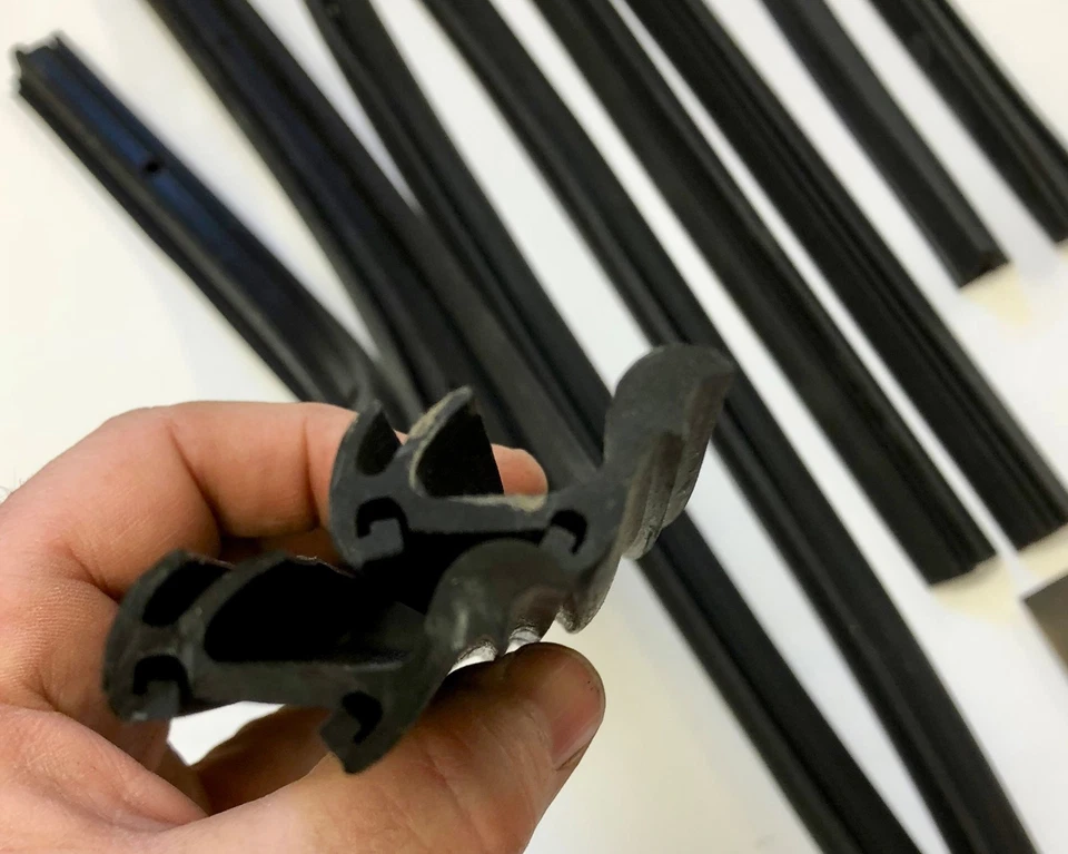 Juego de goma para barandilla de techo convertible DeSoto Chrysler 1957-1959 Foto 4 de 4