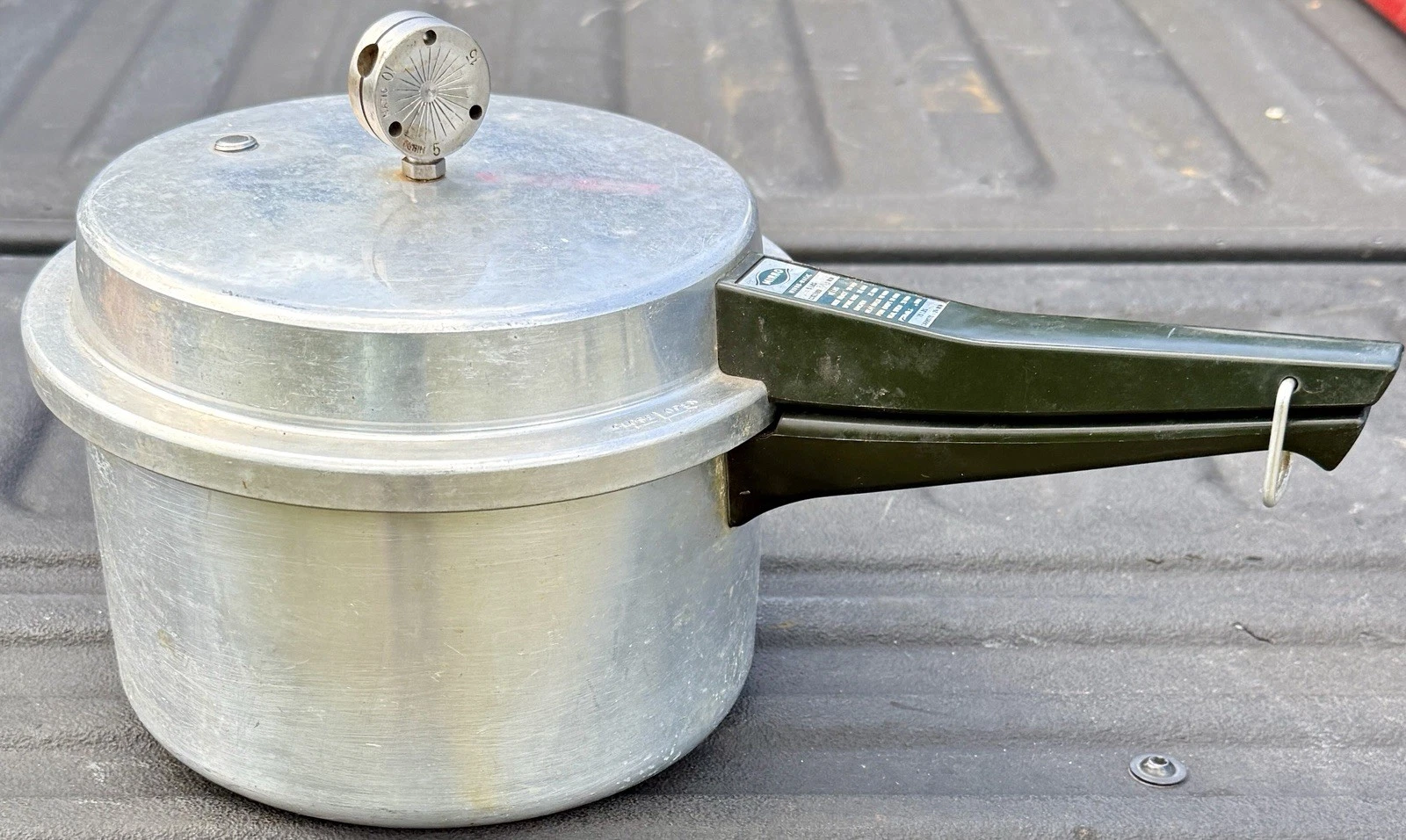 VINTAGE Mirro Pressure Cooker Aluminum W/Jiggler 3 Weight Settings M-0294 4 QT