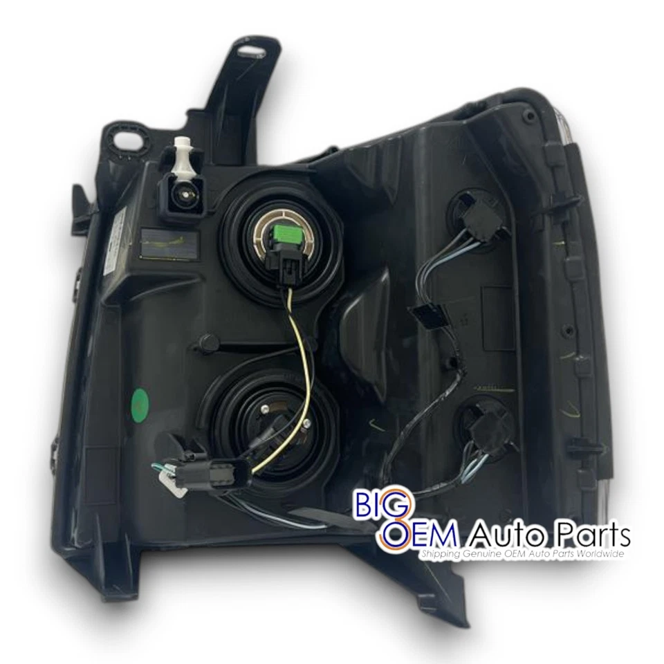 Faro/lámpara de estacionamiento derecho Chevrolet Silverado 07-13 OEM 22853028 Foto 2 de 4