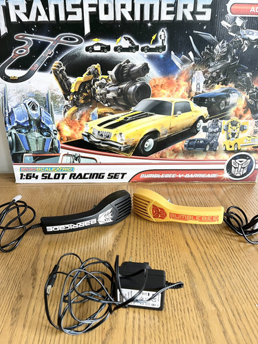 Micro Scalextric Transformers Bumblebee Vs Barricade Electric Micro Slot Racing - Picture 4 of 9