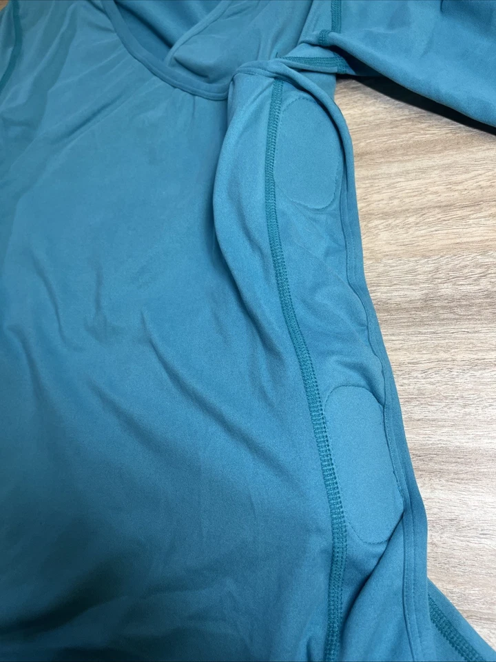 Top envolvente NuRoo Pocket para mujer recién nacido talla M azul manga 3/4 piel a piel Foto 3 de 4