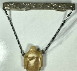 NICE ANTIQUE CHINESE SILVER EXPORT TIE BAR CLIP WISE MAN ASIAN SIGNED