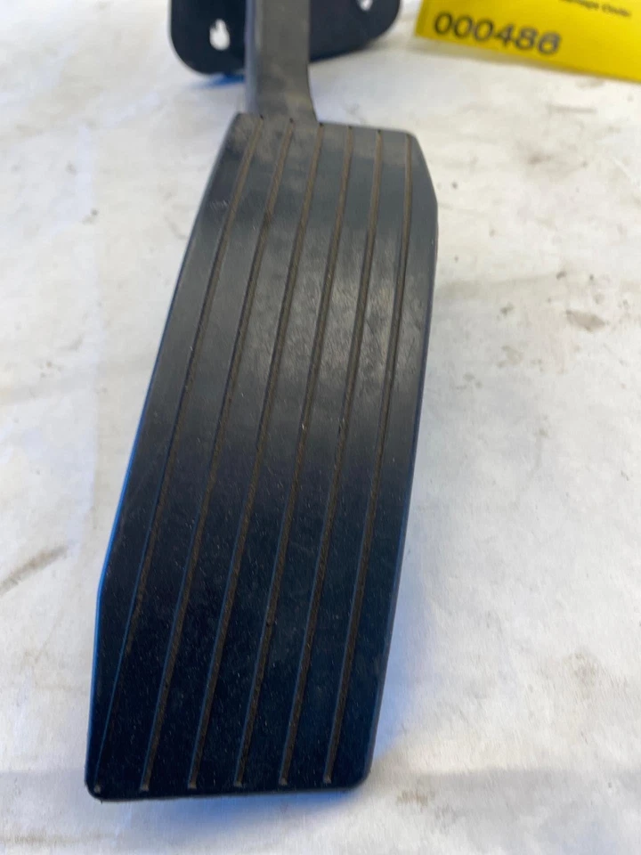 2005 CHEVROLET UPLANDER 3.5L Foot Accelerator Gas Pedal PIN 15240037 OEM Foto 2 de 4