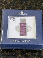 SWAROVSKI Vao 8 GB USB Memory Stick, Fuschia Crystals