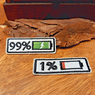 2 Akku voll/leer Bügelpatch Aufbügler 6 cm weiß grün / weiß rot  Applikation(15)