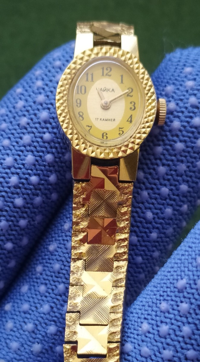 This Soviet Chaika watch, CHAYKA 17 stones, is very small, rare
