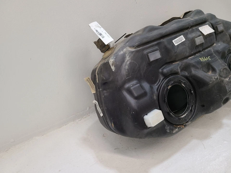 2014-2018 JEEP CHEROKEE Fuel Tank Engine ID ED6 Federal 15 Gal 68217191AD - Изображение 3 из 4