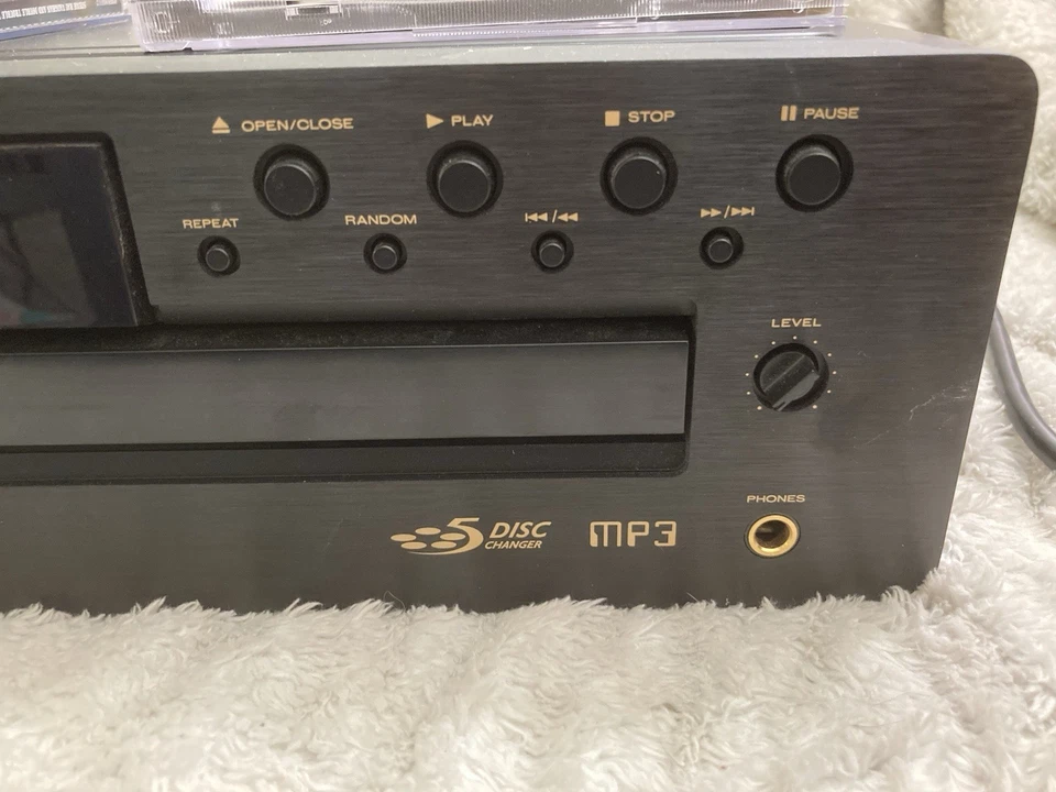 Marantz CC4001 5 CD Player CD MP3 Digital Outputs. TESTED See Details - Image 3 of 4