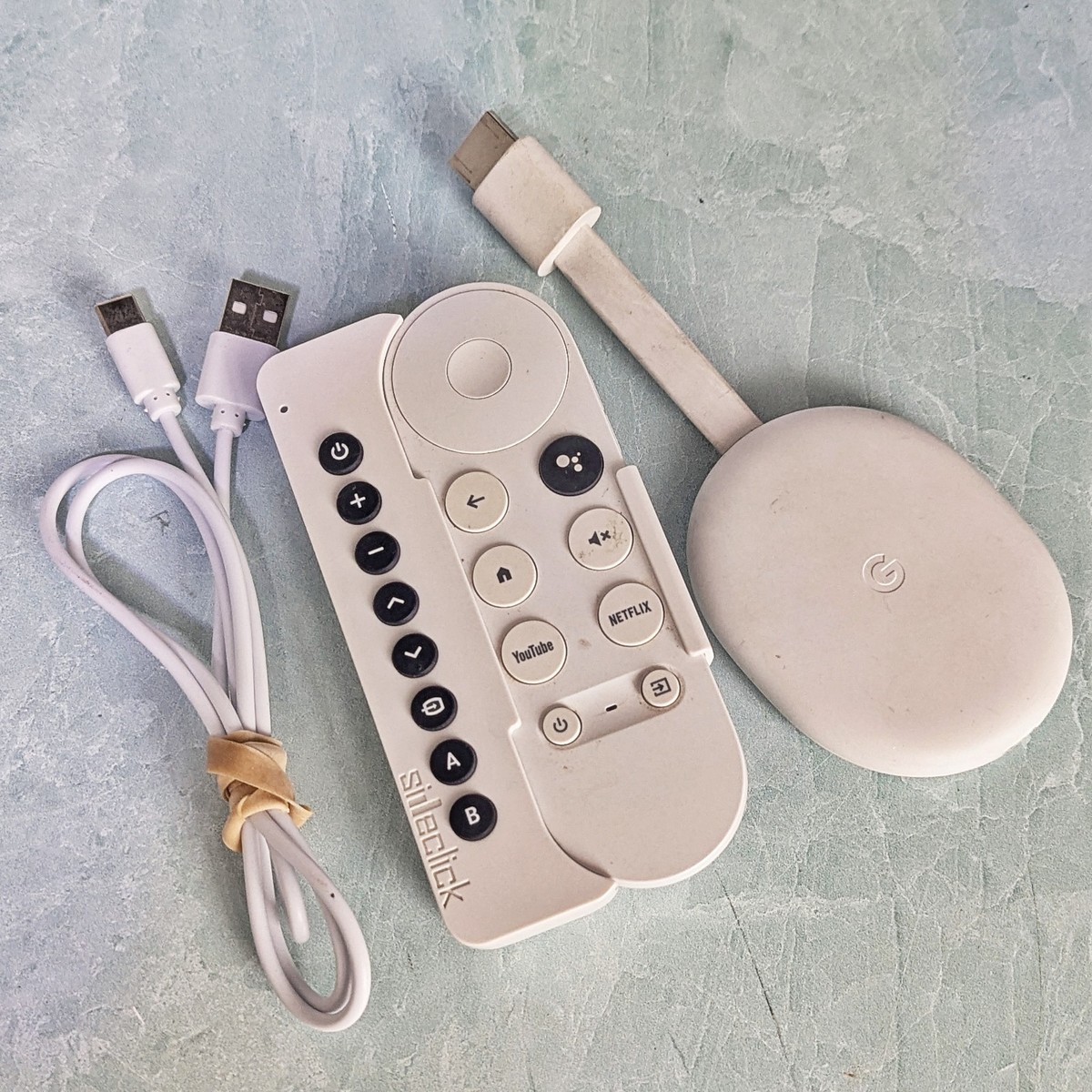 Google Chromecast with Google TV (4K) GZRNL w/ Power and