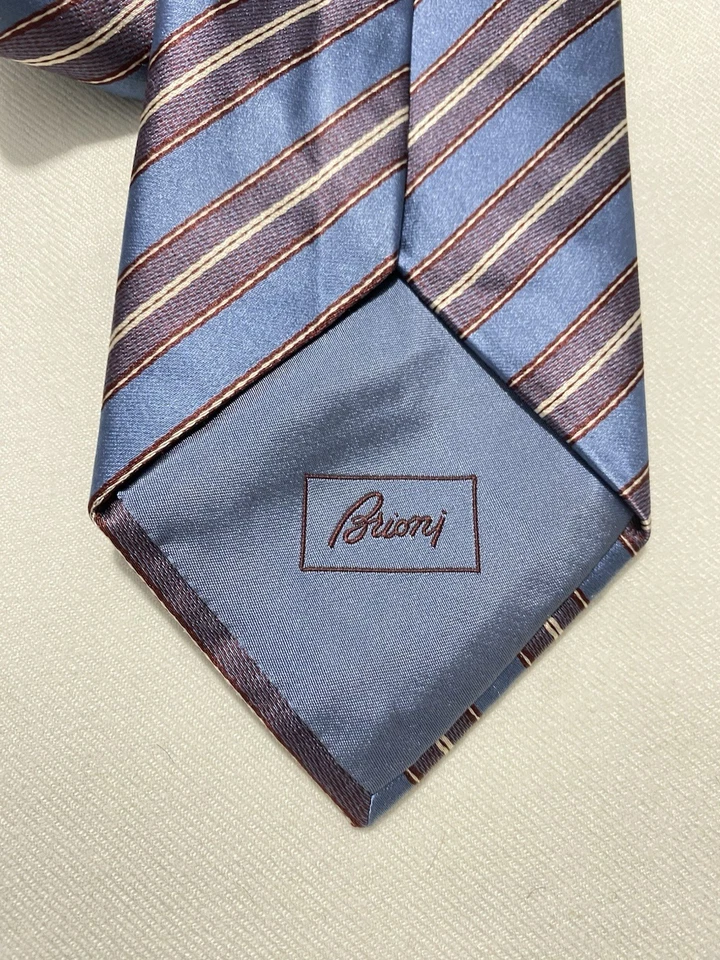 Corbata de seda azul para hombre BRIONI. Patrón a rayas. M En Italia. Ex Con Foto 3 de 4