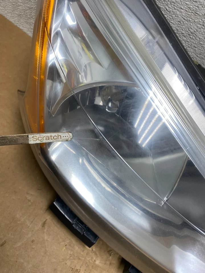 Faro halógeno pasajero derecho Nissan Sentra 2013-2015 con LED V4892 DW Foto 4 de 4