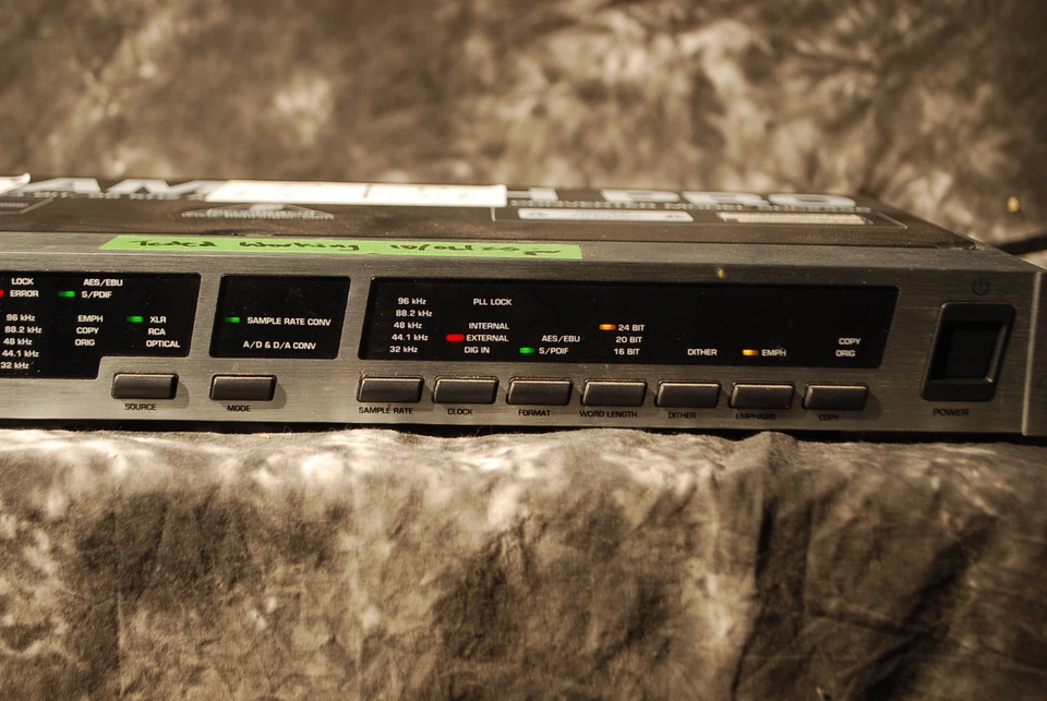 ULTRAMATCH PRO SRC2496 24-Bit/96 kHz A/D-D/A and Sample Rate Converter - Image 3 of 4