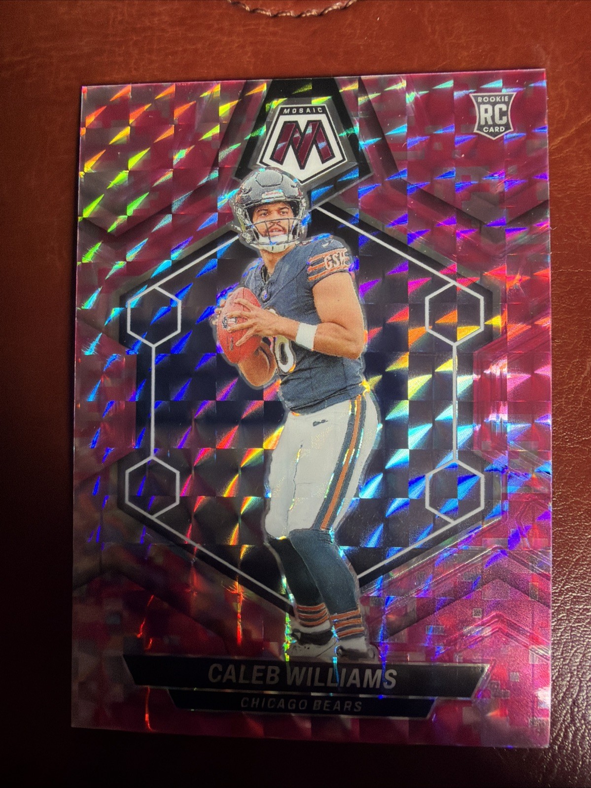 2024 Panini Mosaic - Rookies Caleb Williams #301 Camo Pink Prizm (RC) Bears