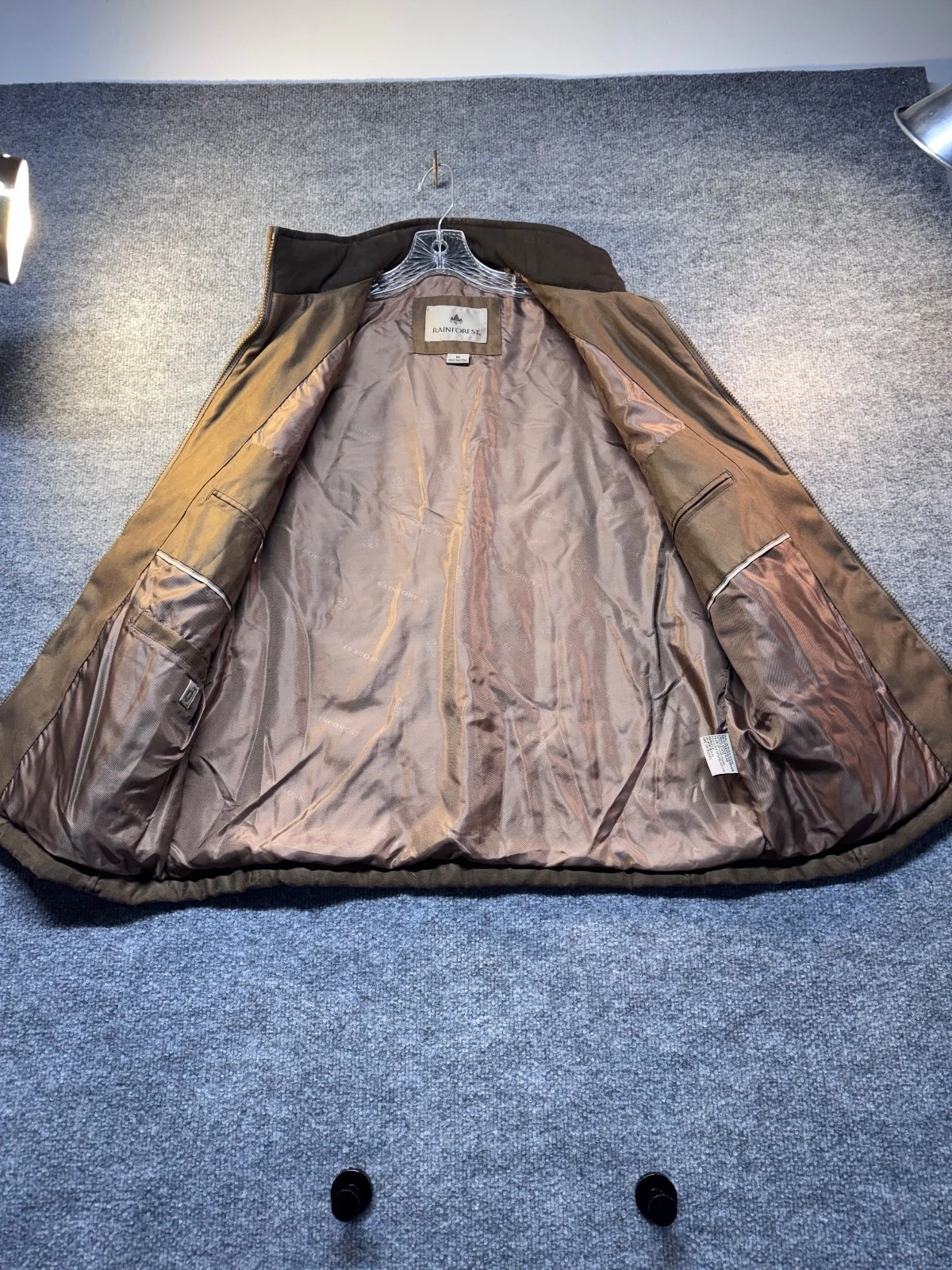 Rainforest Men’s Quilted Microsuede Zip-Front Vest. Medium, Gorpcore - product detail image 3