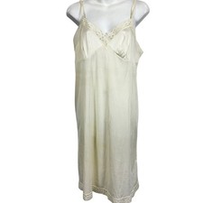 Vanity Fair Vintage Full Slip Dress Ivory Lace Trim V-Neck Babydoll USA Made S