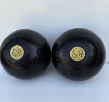 Vintage Thomas Taylor Lignoid Lawn Bowls Pair Size 5 No 3 Bias 1948 IBB Stamp