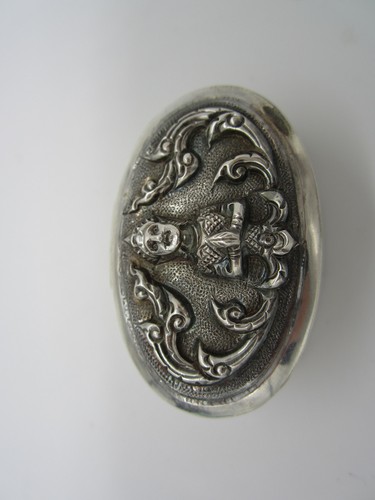 Nachlass Vintage Gorgoeus Reposse Sterling Silber Gottheit aufklappbar 15,8 Gramm Pillendose - Bild 3 von 5