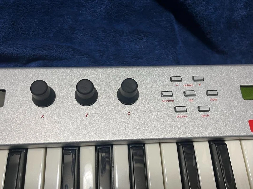 Alesis Micron Anolog Modeling Keyboard Synthesizer Shipped from Japan - Image 2 of 4