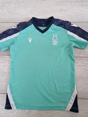 Macron Nottingham Forest childs training Shirt size age 9/10 yrs - Image 1 of 4