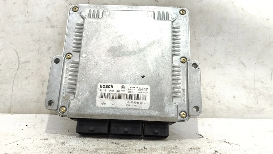 30630049 CENTRALINA MOTORE / 2403390 PER VOLVO V40 STATION WAGON 645 1.9 DI - Immagine 2 di 4