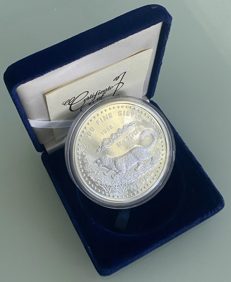 NEPAL Rs 1000 SNOW LEOPARD 5oz 65mm Proof Silver Coin Km#1036 RARE w/BOX COA UNC - Image 2 of 4