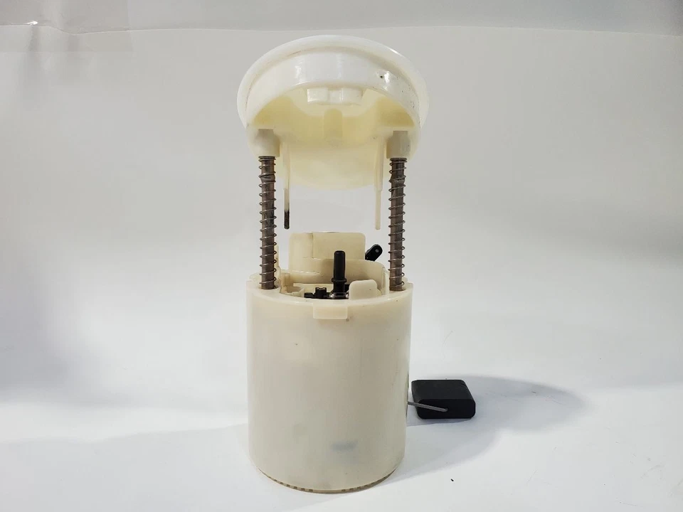 Bomba de combustible usada se adapta a: Mercedes-benz Mercedes clk 203 2006 tipo conjunto de bomba Sdn Foto 3 de 4