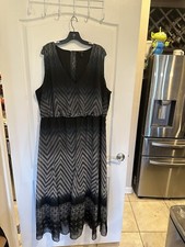 Jessica Simpson sleeveless black & gray v-neck maxi dress plus size 2x