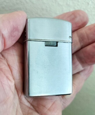 Vintage SAROME Flip-Top Gas Pocket Cigarette Lighter Japan Made - no flame