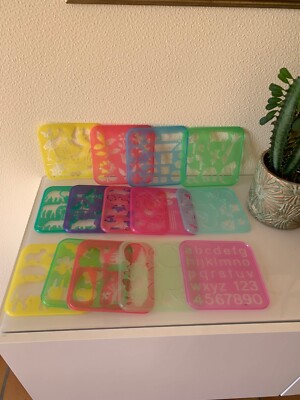 Tupperware Pochoirs Lot de 14 Vintage Tuppertoys  70s 80s  90 s