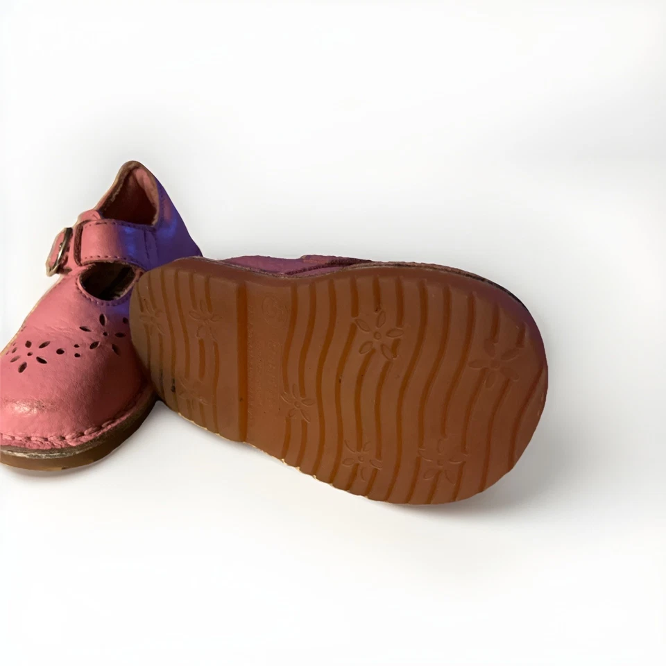 Smart Fit 皮革系列女孩孔眼粉色牛津扣花卉鞋垫尺寸 5 — 第 2/3 张图片