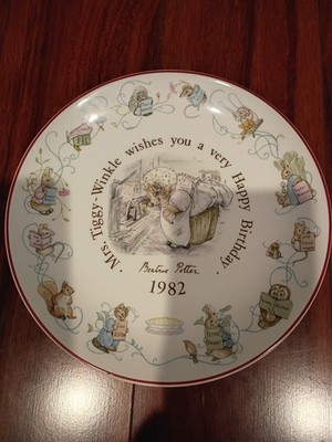 Vintage 1982 Peter Rabbit Beatrice Potter Mrs Tiggle Winkle Birthday Plate