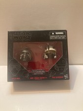 NEW Hasbro Star Wars The Black Series Kylo Ren & Poe Dameron Titanium Helmets 01