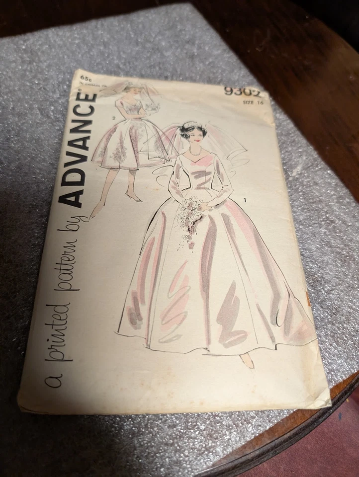 Vtg Advance Sewing Pattern Bride Wedding Dress 9302 Uncut  - Image 4 of 4