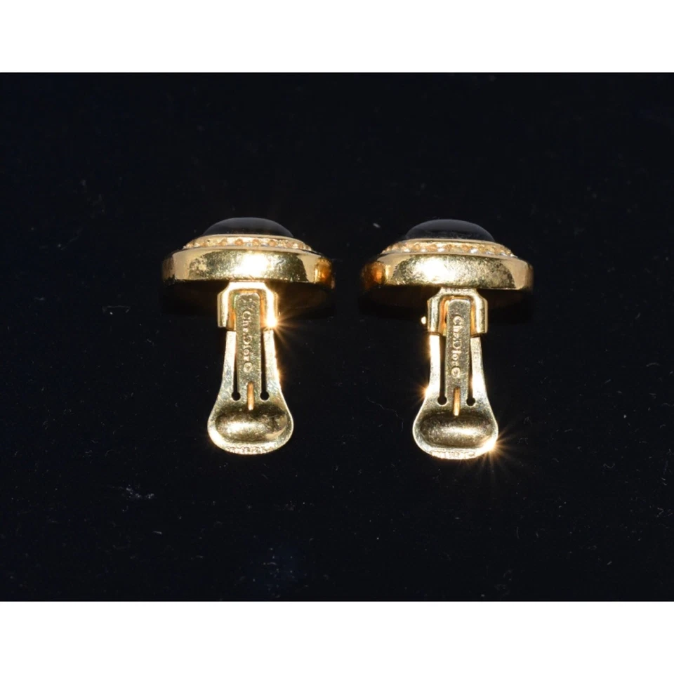 Brincos com clipe CHRISTIAN DIOR de strass e cabochão preto década de 1980 - Imagem 2 de 4