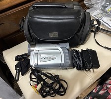 JVC GR-D22U miniDV Camcorder, 16x Optical Zoom /w Accessories  TESTED