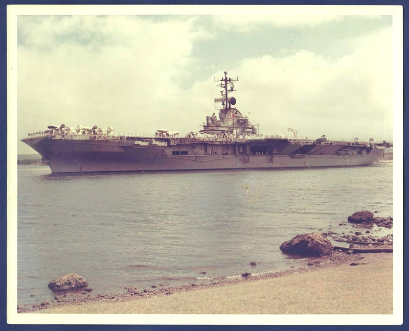 USS HORNET CVS-12 Aircraft Carrier 8 x 10 Official USN Photo