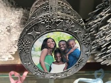 Plastic Pewter finish Wreath Round Shaped Ornament