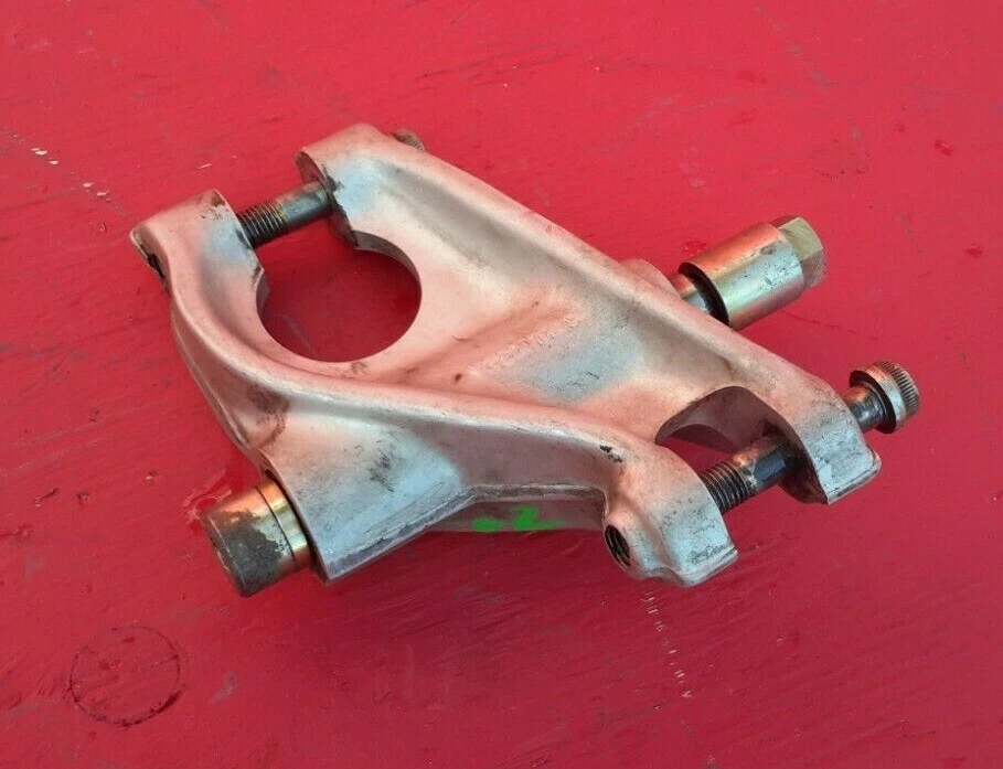 Shock Pivot Arm Rocker Linkage Ducati ST4S/ST4 3.21.003.2A OEM Foto 3 de 4