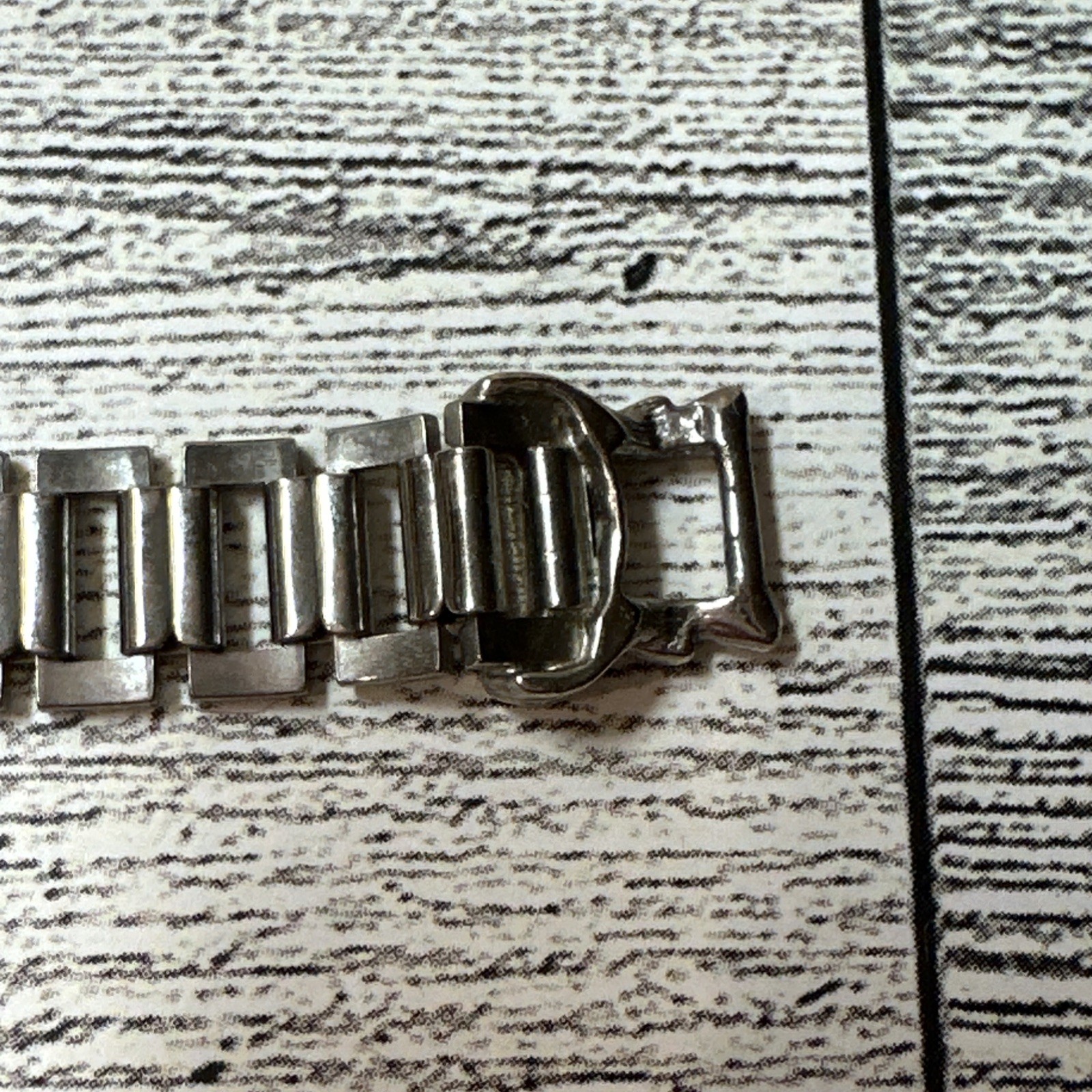 GOLDETTE  Silvertone Chain Rectangular Link Brace… - image 4