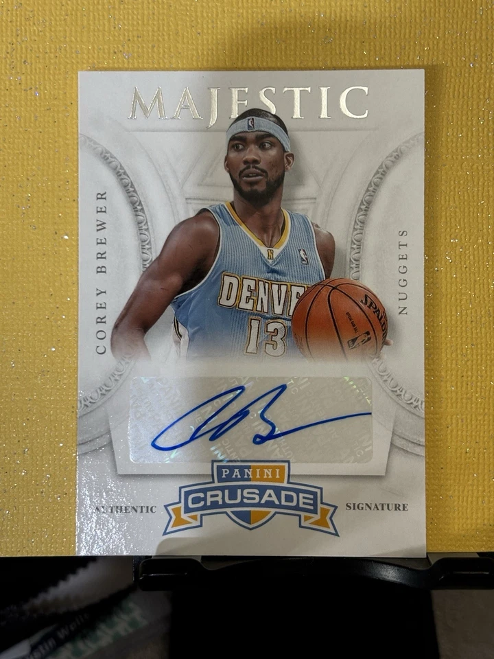 Autógrafo Panini Crusade Majestic Corey Brewer 2013 #36 Foto 2 de 4
