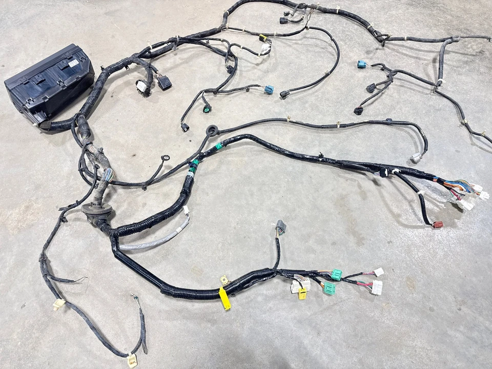 Caja de fusibles del motor lateral derecho con arnés de cables 3,5 L HONDA ODYSSEY EX-L 14-17 Foto 3 de 4