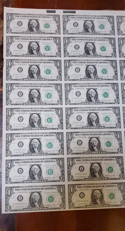 Uncut Currency Sheet of 32 Notes $1 Dollar Bills 1981 FRN Souvenir Sheet CH AU - Image 4 of 4