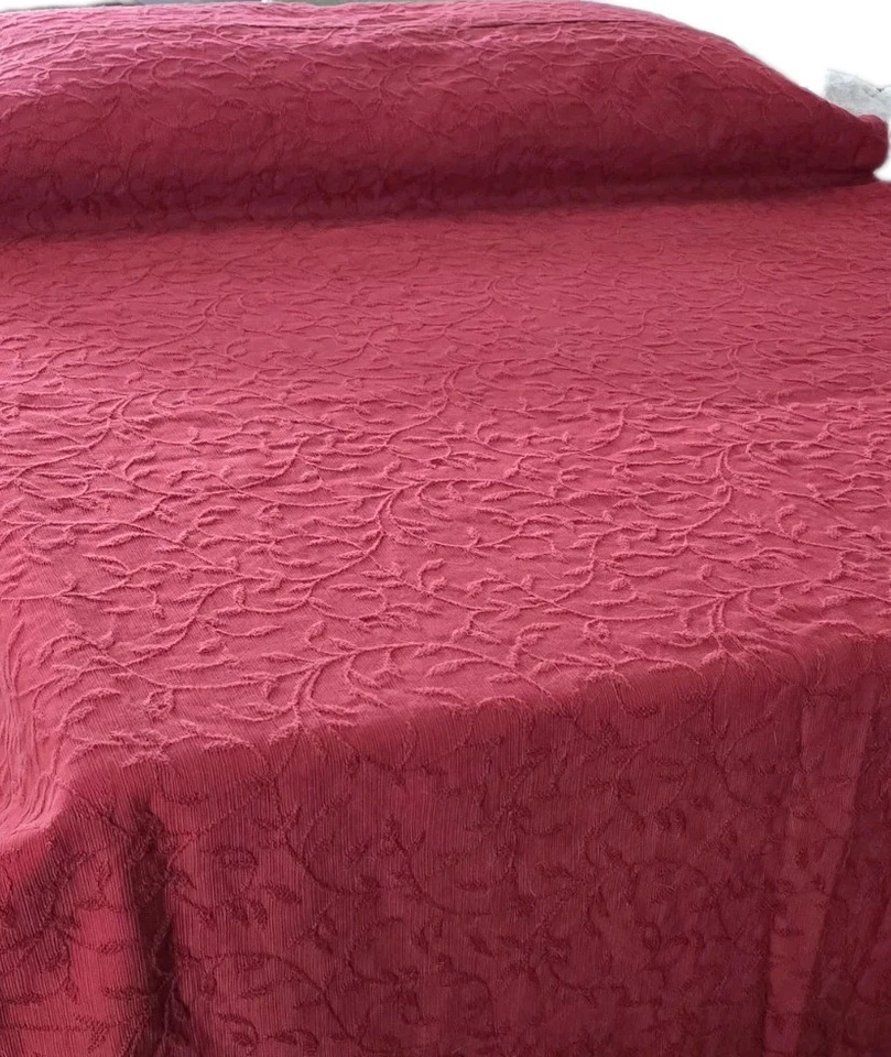 Vintage 1930s Antique French provincial Bedspread Full 85"x82" - Image 3 of 4