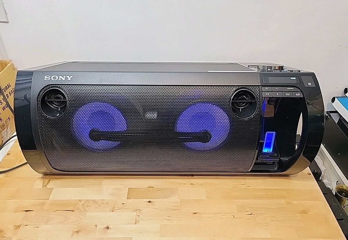 Sony RDH-GTK37IP Hi-Fi Music System Bluetooth Bazooka Bass