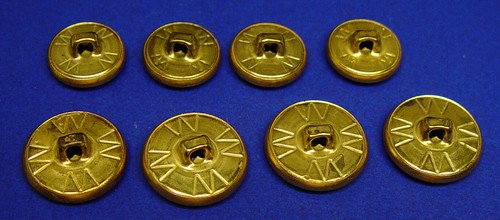 BROOKS BROTHERS JACKET REPLACEMENT BUTTONS by WATERBURY 8 PC GOOD USED CONDITION - Picture 9 of 9