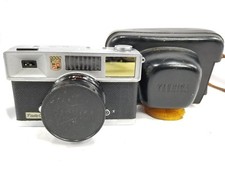 Vintage Yashica Flash-o-Set 35mm Camera w/40mm f1:4 lens and leather case
