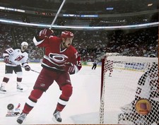 ERIC STAAL Carolina Hurricanes GOAL SCORING CELEBRATION 8x10 PHOTO