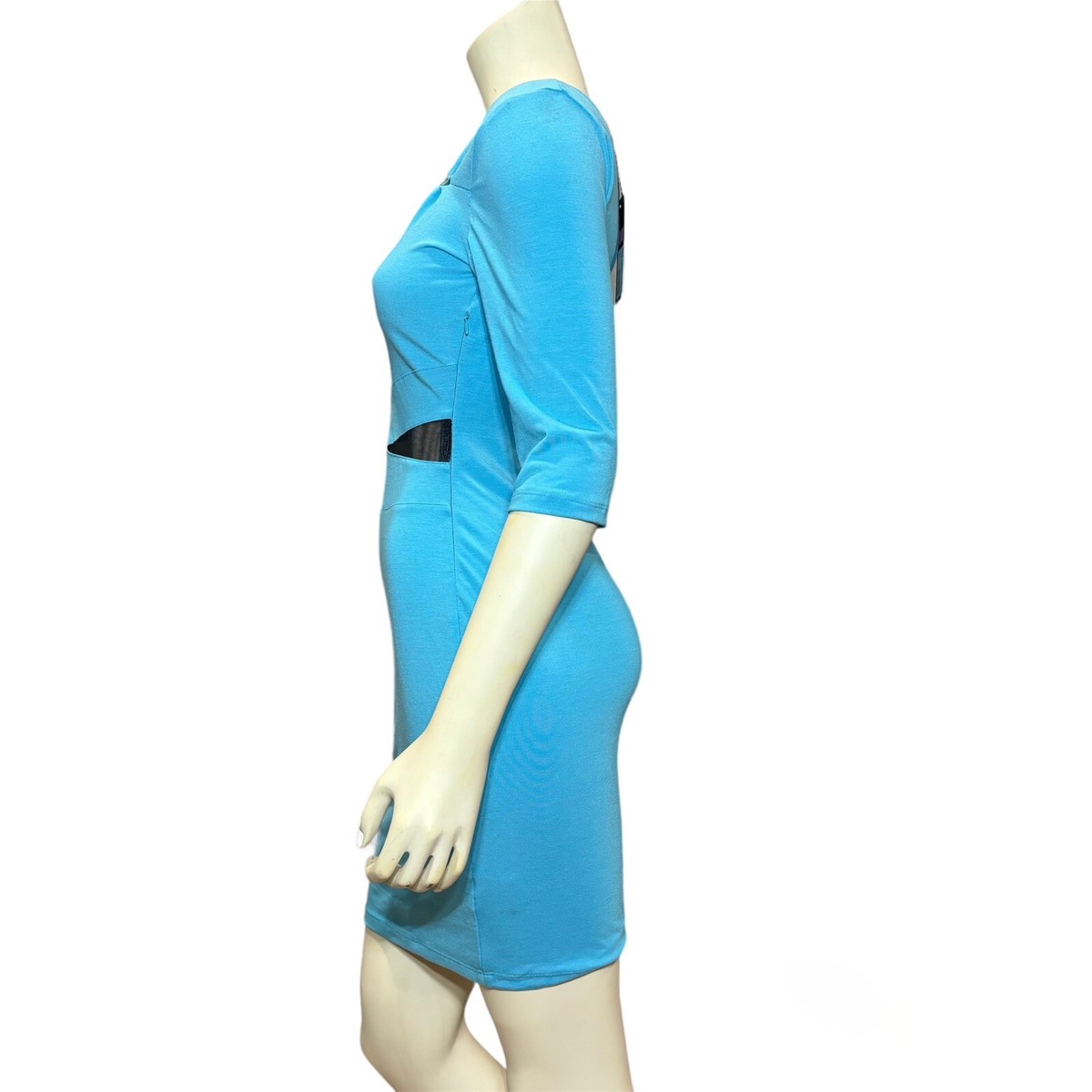 what is classic fit dress shirt Haggar Big Wrinkle Free in Light Blue Size:3 (M|L) Pink and White Navy Dress Shirt Crafted unique French cuff long