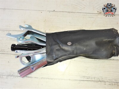 Trousse à Outils Kawasaki - D'occasion, état Fonctionnel Avec Marques D'usure